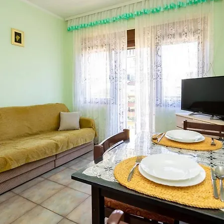 Apartman With Parking Space Njivice, Krk - 21861 Njivice