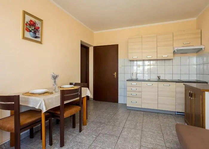 Apartman With Parking Space Njivice, Krk - 21861