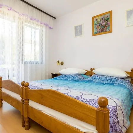 Apartment With Parking Space Njivice, Krk - 21861 Njivice
