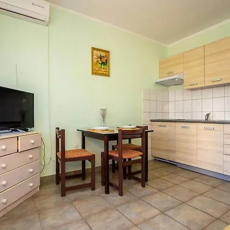 With A Parking Space Njivice, Krk - 21861 Apartment