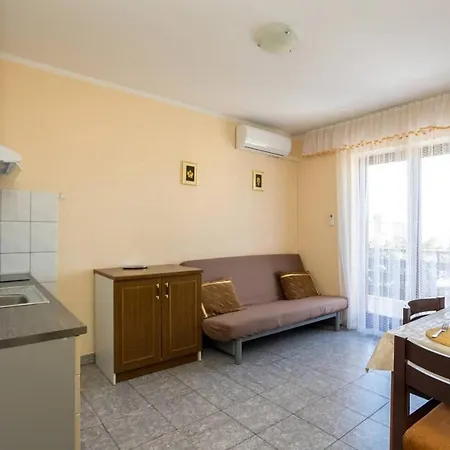 Apartment With A Parking Space Njivice, Krk - 21861 Njivice