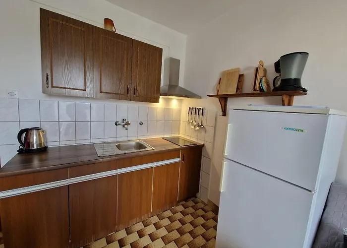 דירה With Parking Space Njivice, Krk - 21861 נייביצה