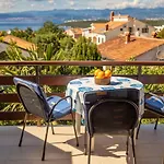 With Parking Space Njivice, Krk - 21861 דירה